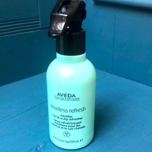 Aveda Rinseless Refresh micellar hair & scalp refresher.